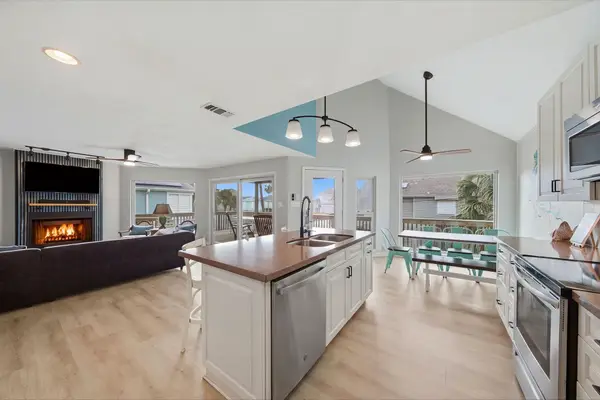 13835 San Domingo Drive, Galveston, TX 77554