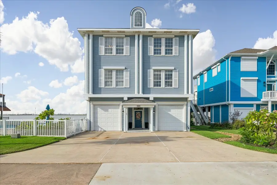 426 Sunset Circle, Tiki Island, TX 77554 - #2