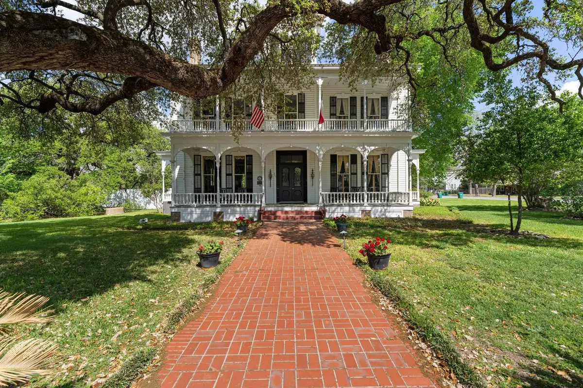 351 E Colorado Street, La Grange, TX 78945 - #1