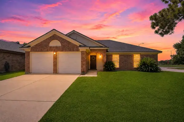 4402 Leyland Drive, Pearland, TX 77584