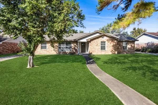 5618 Willowbend Boulevard, Houston, TX 77096