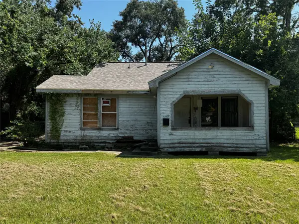 1119 15th Avenue N, Texas City, TX 77590