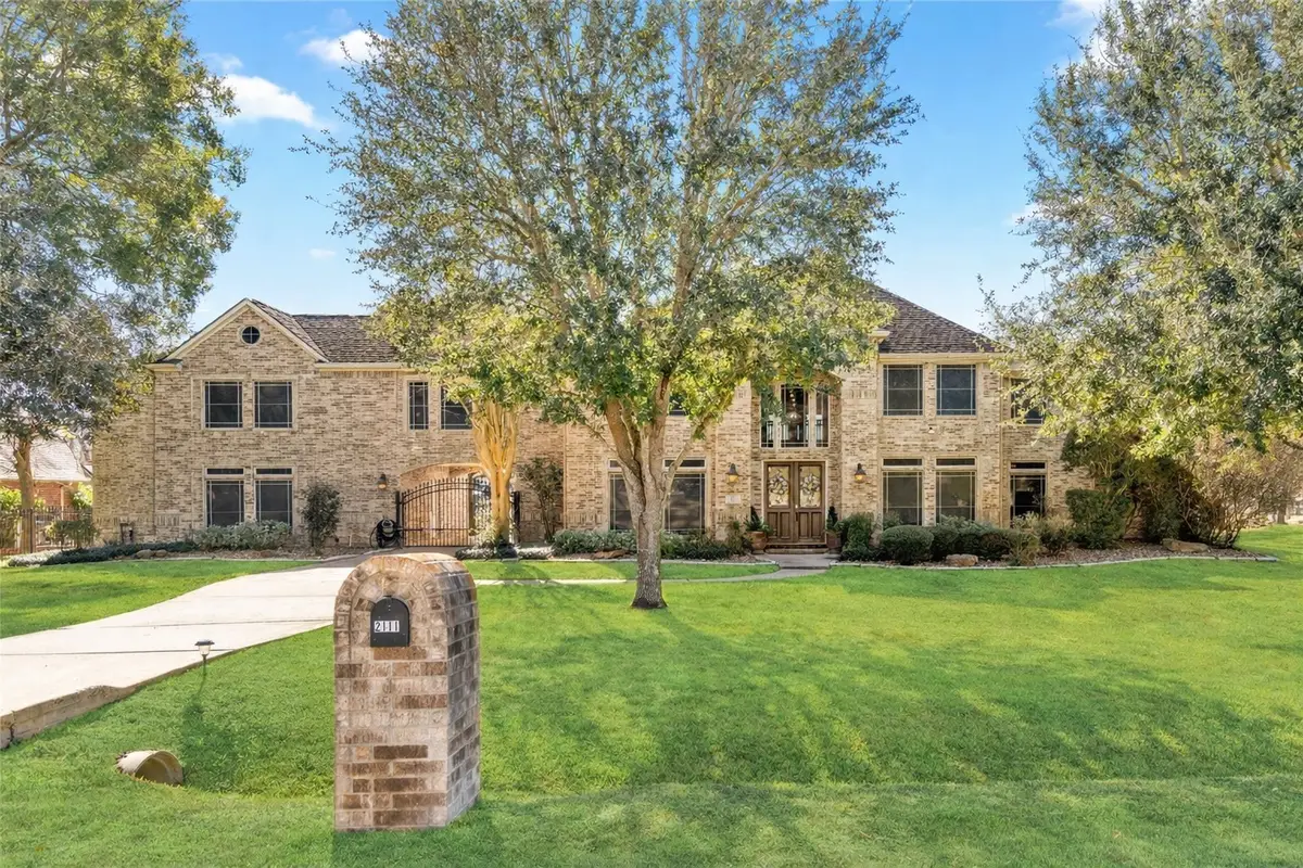 2111 N Shadow Grove Ln, Richmond, TX 77406 - Image #1