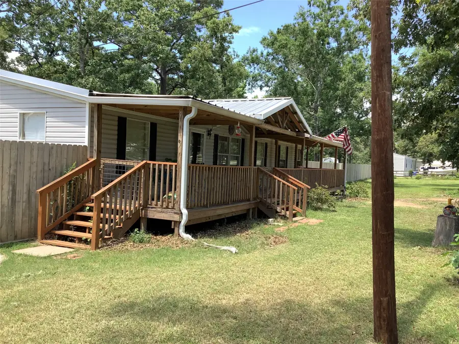 161 Oakdale Drive, Huntsville, TX 77320 - #2