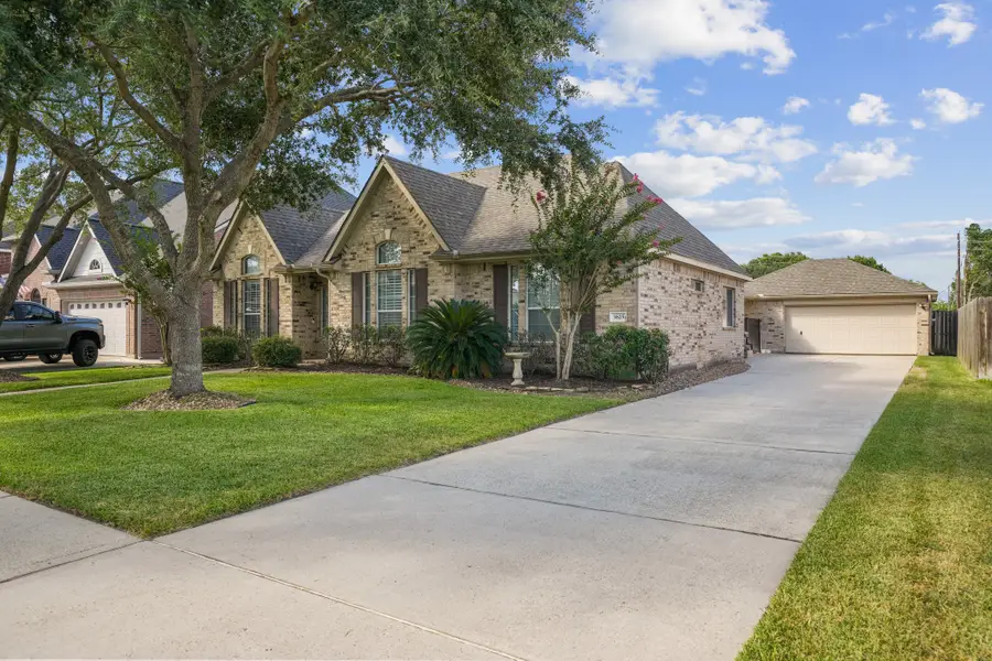 3825 Houston Lake Drive, Pearland, TX 77581 - #2