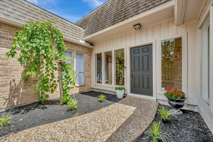 16410 Glenshannon Drive, Houston, TX 77059 - #2