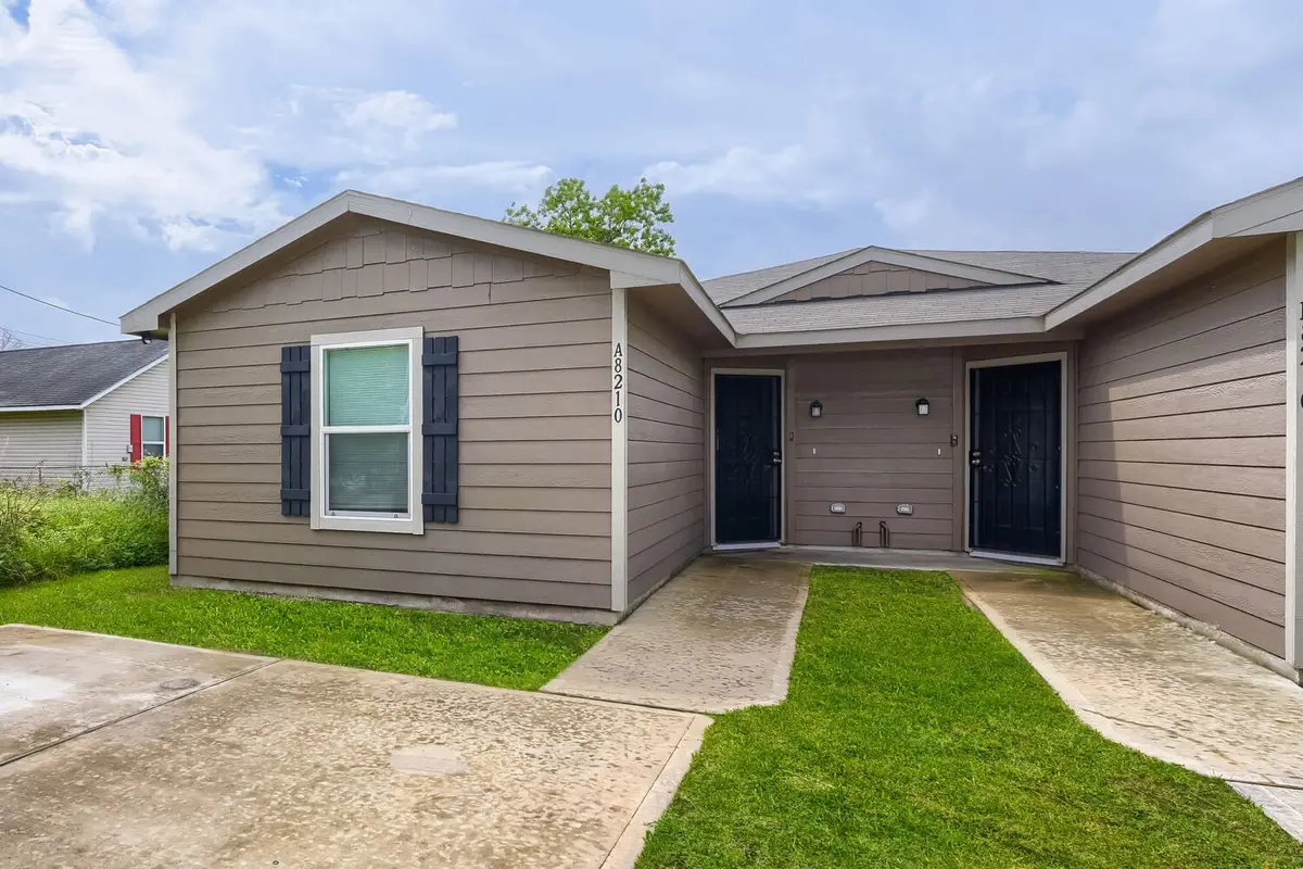 8210 Hanna Street #A-B, Houston, TX 77028 - #1