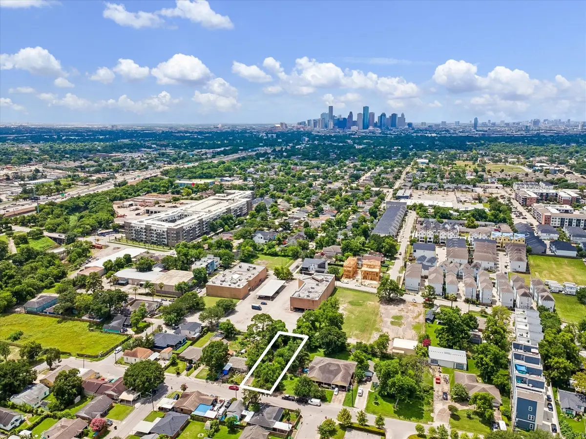 515 Service Street, Houston, TX 77009 - #1
