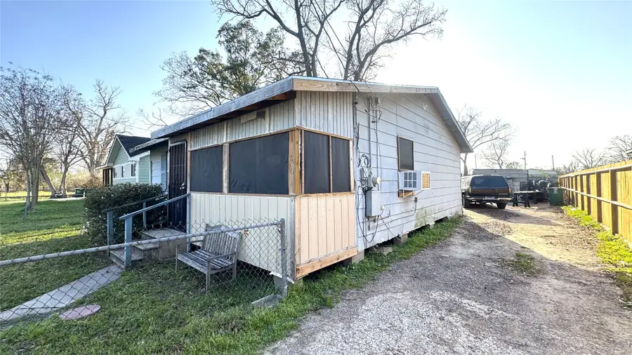 8507 Prairie View Drive, Houston, TX 77088 - #3