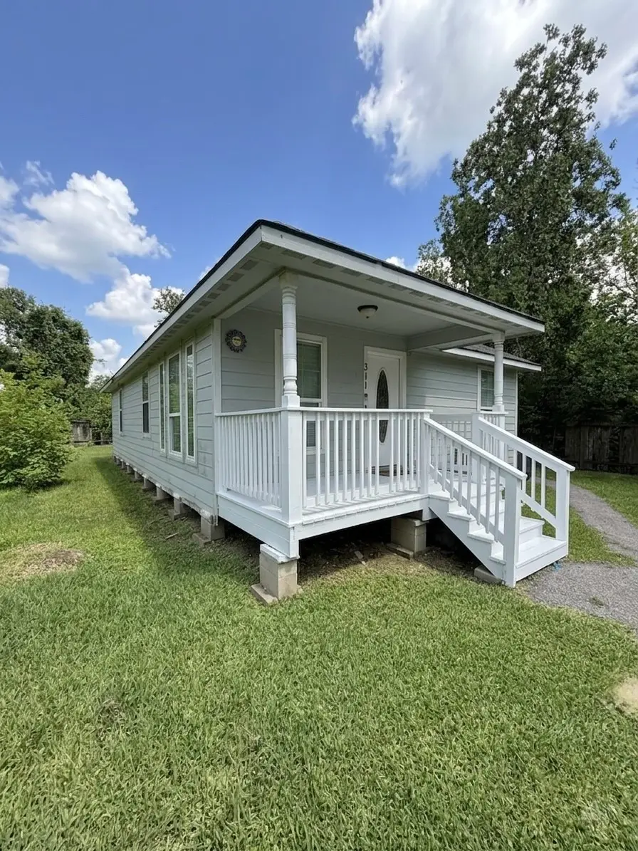 311 S 3rd Street, Highlands, TX 77562 - #2