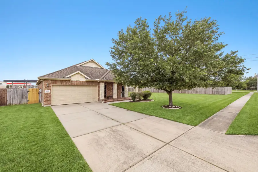 8227 Shady Grove Street, Baytown, TX 77523 - #2