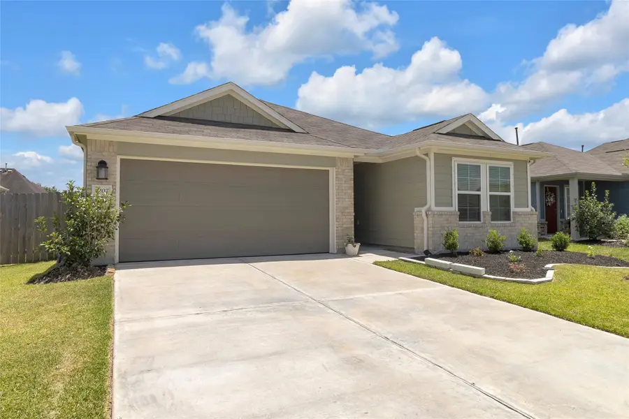 1207 Cavalry Junction Drive, Alvin, TX 77511 - #2
