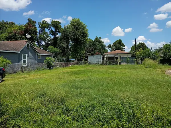 4017 Lelia Street, Houston, TX 77026