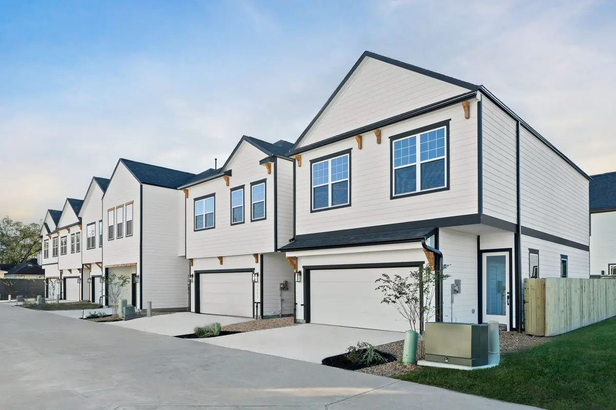 5915 Wheatley Hollow Lane, Houston, TX 77091 - #1