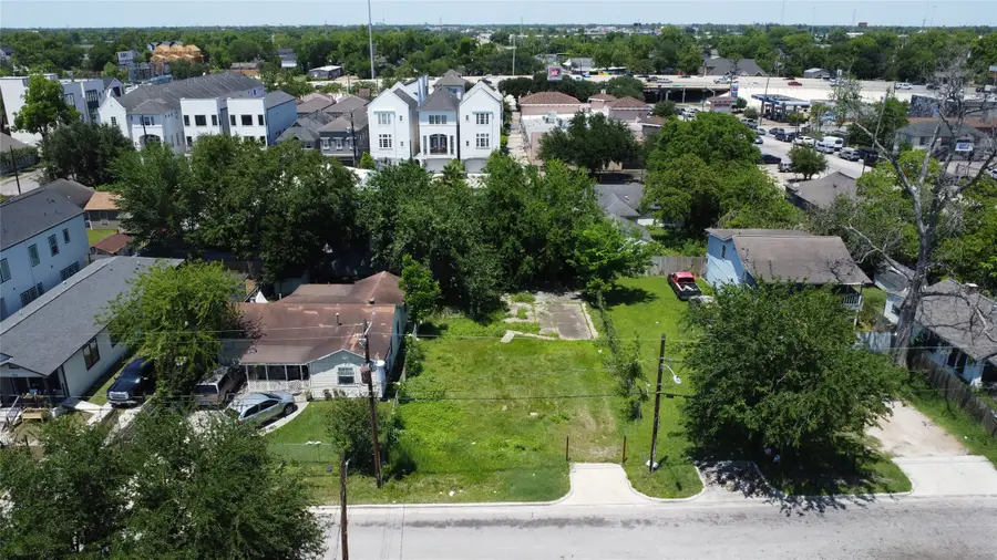 1209 E 27th Street, Houston, TX 77009 - #2