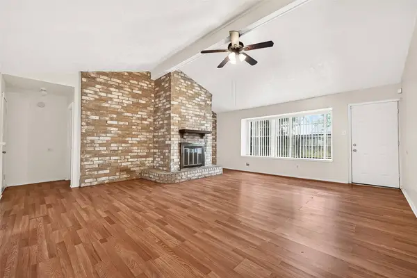 10431 Towne Oak Lane, Sugar Land, TX 77498