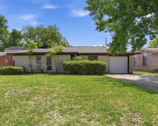 5242 Grace Point Lane, Houston, TX 77048