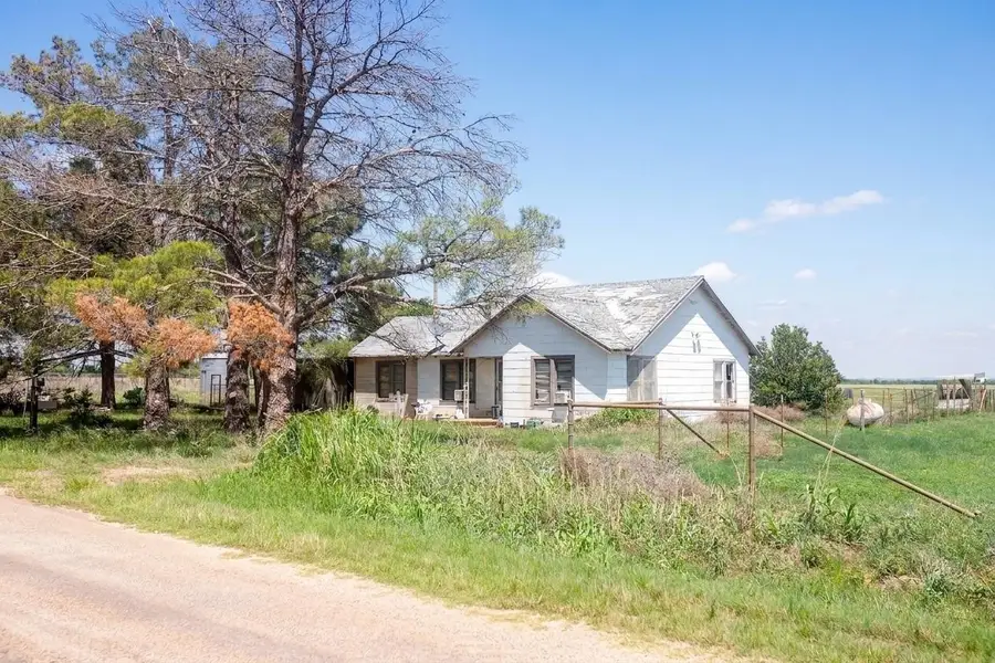 17438 County Road 105 N, Vernon, TX 76384 - #2