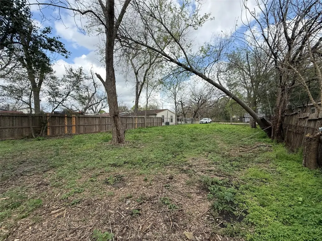 242 Woolworth Street, Houston, TX 77020 - #1