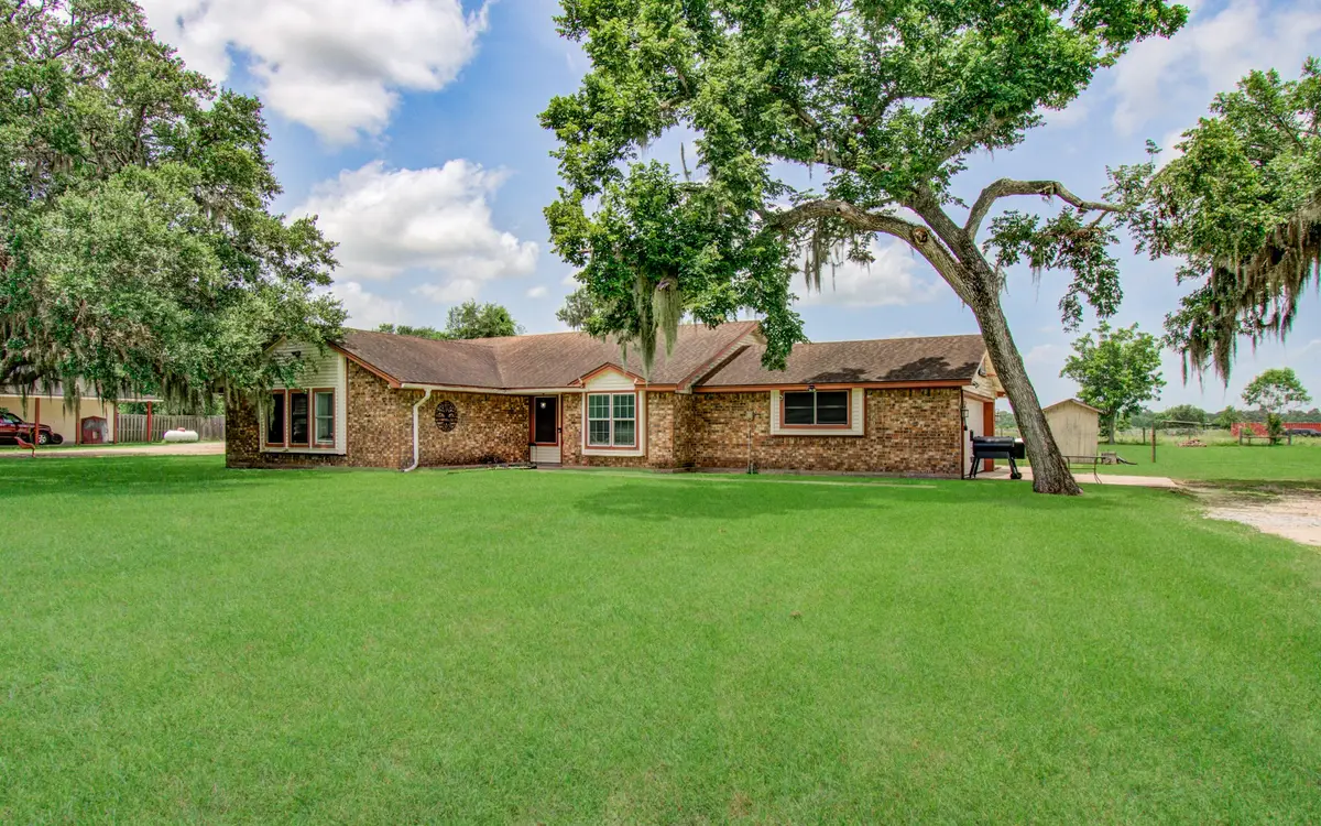7594 County Road 684c, Sweeny, TX 77480 - #1