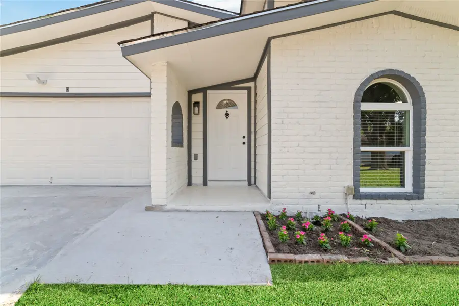 15606 Loma Verde Drive, Houston, TX 77083 - Image #2