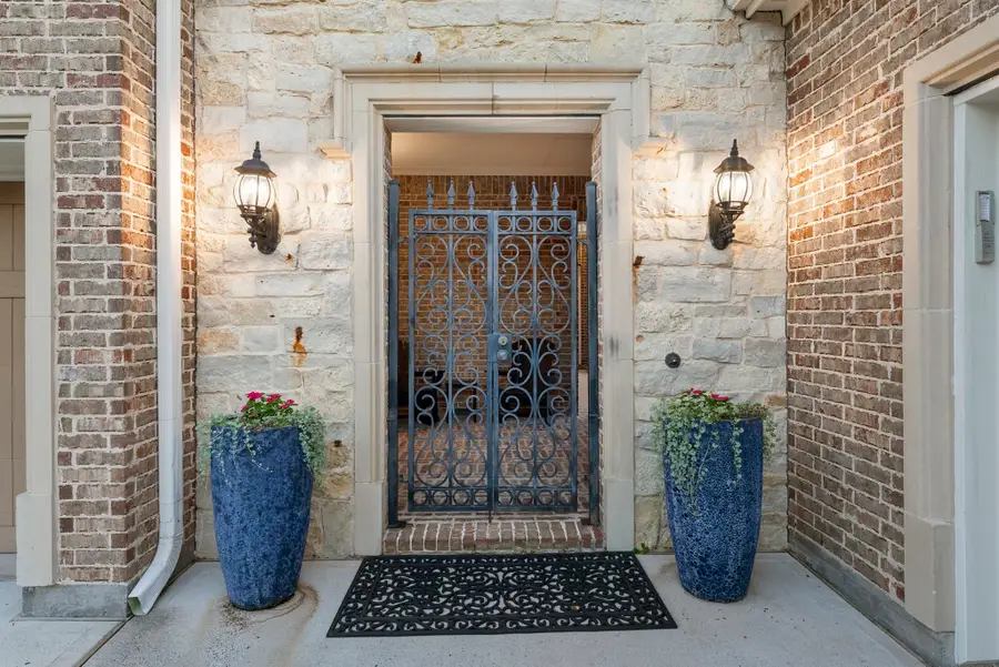 119 W Cresta Bend Place, Spring, TX 77389 - #3