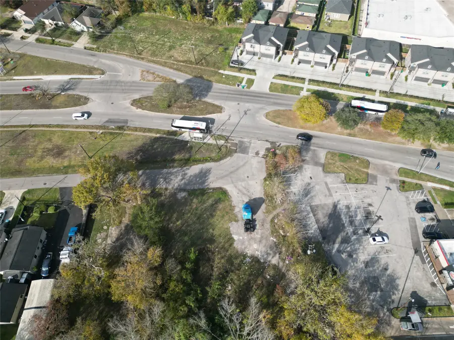 8522 Amadwe Street, Houston, TX 77051 - Image #3