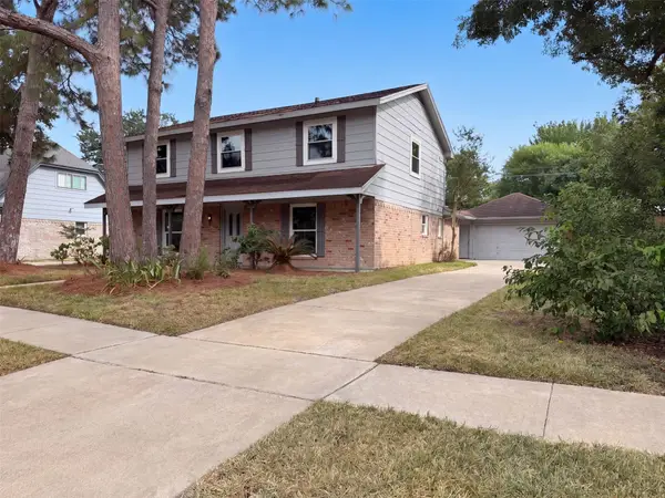 16121 Lakeview Drive, Jersey Village, TX 77040