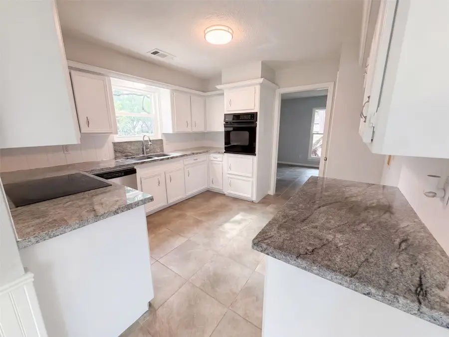 16121 Lakeview Drive, Jersey Village, TX 77040 - #2