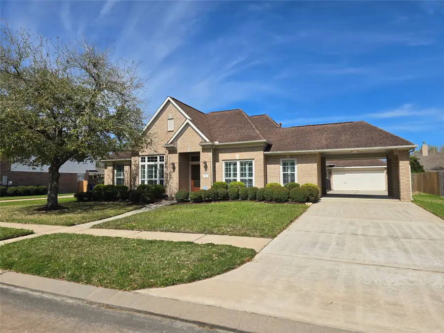 1813 Sandy Lake Drive, Friendswood, TX 77546 - #2