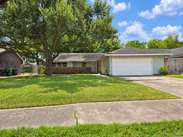 4829 Hummingbird Street, Houston, TX 77035