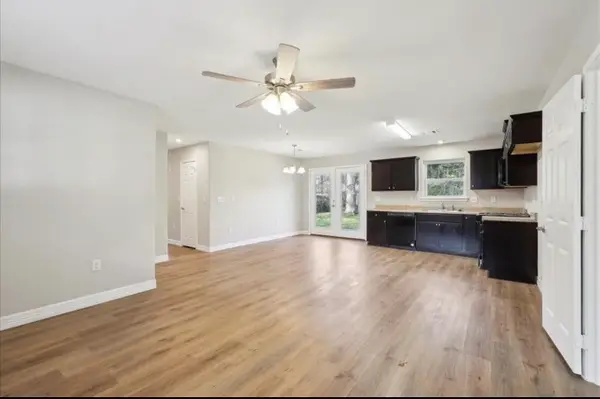 8670 Newfield Lane, Beaumont, TX 77707