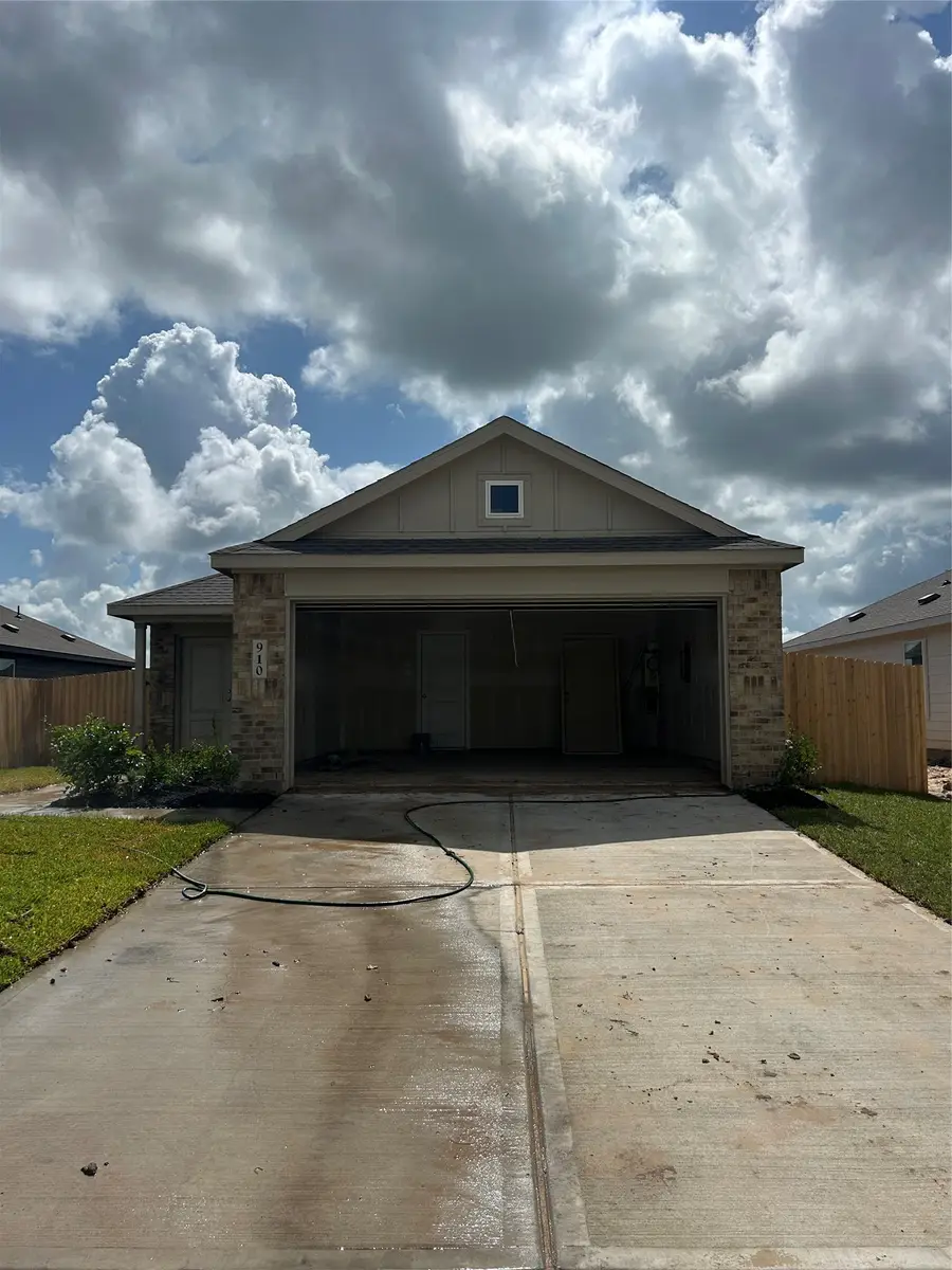 910 Constitution Drive, Bay City, TX 77414 - #2