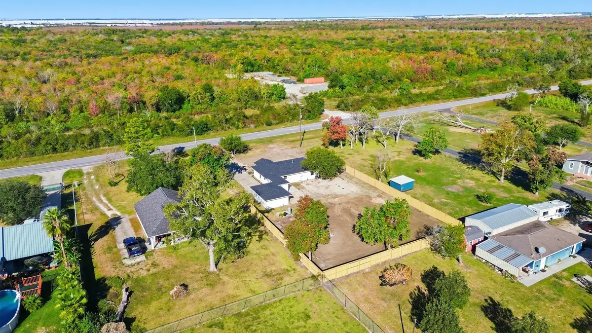 10036 Tri City Beach Road, Baytown, TX 77523 - Image #1