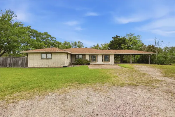 21344 Highway 73, Hamshire, TX 77622