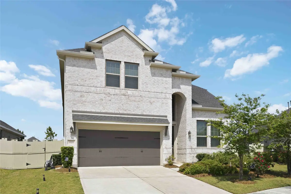 10255 Bayou Oaks Dr, Conroe, TX 77385 - #1