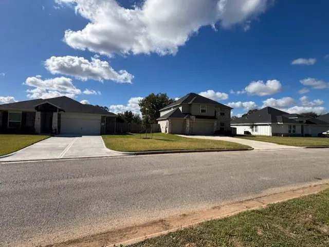 404 S Amherst Drive, West Columbia, TX 77486 - Image #3
