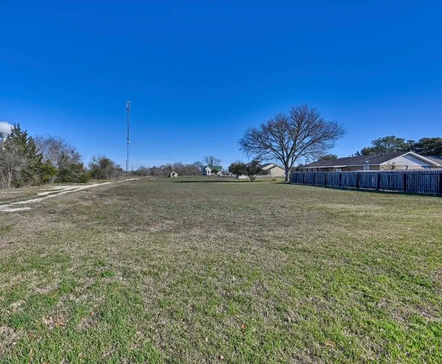 306 Matula Avenue, Schulenburg, TX 78956 - #3