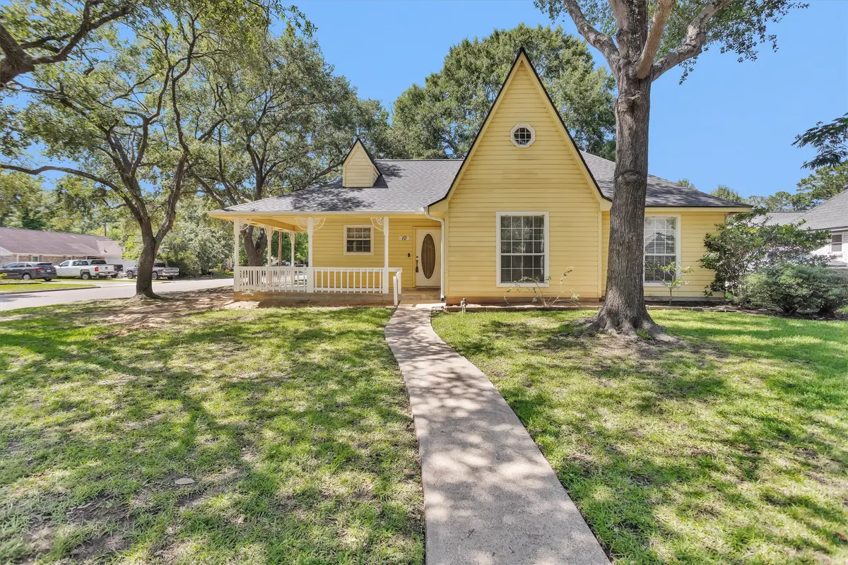 10 Brewster Street, Conroe, TX 77301 - #1