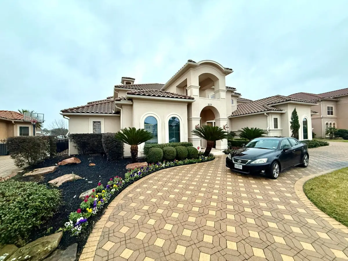 2111 Diamond Spring Drive, Houston, TX 77077 - #1