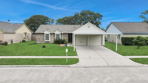 1113 Maple Creek Drive, La Porte, TX 77571