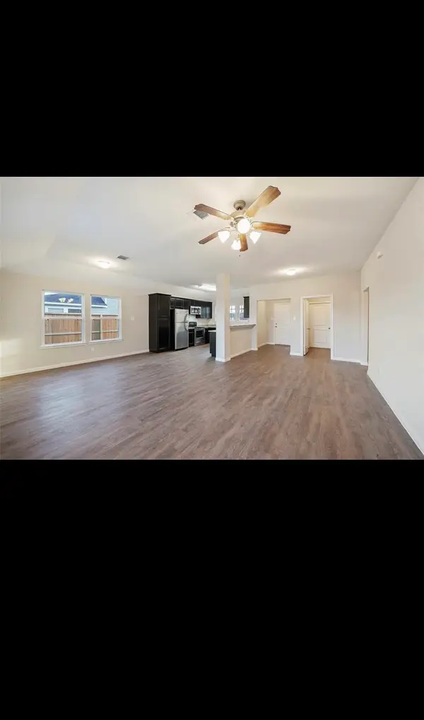 1170 Road 5102, Cleveland, TX 77327