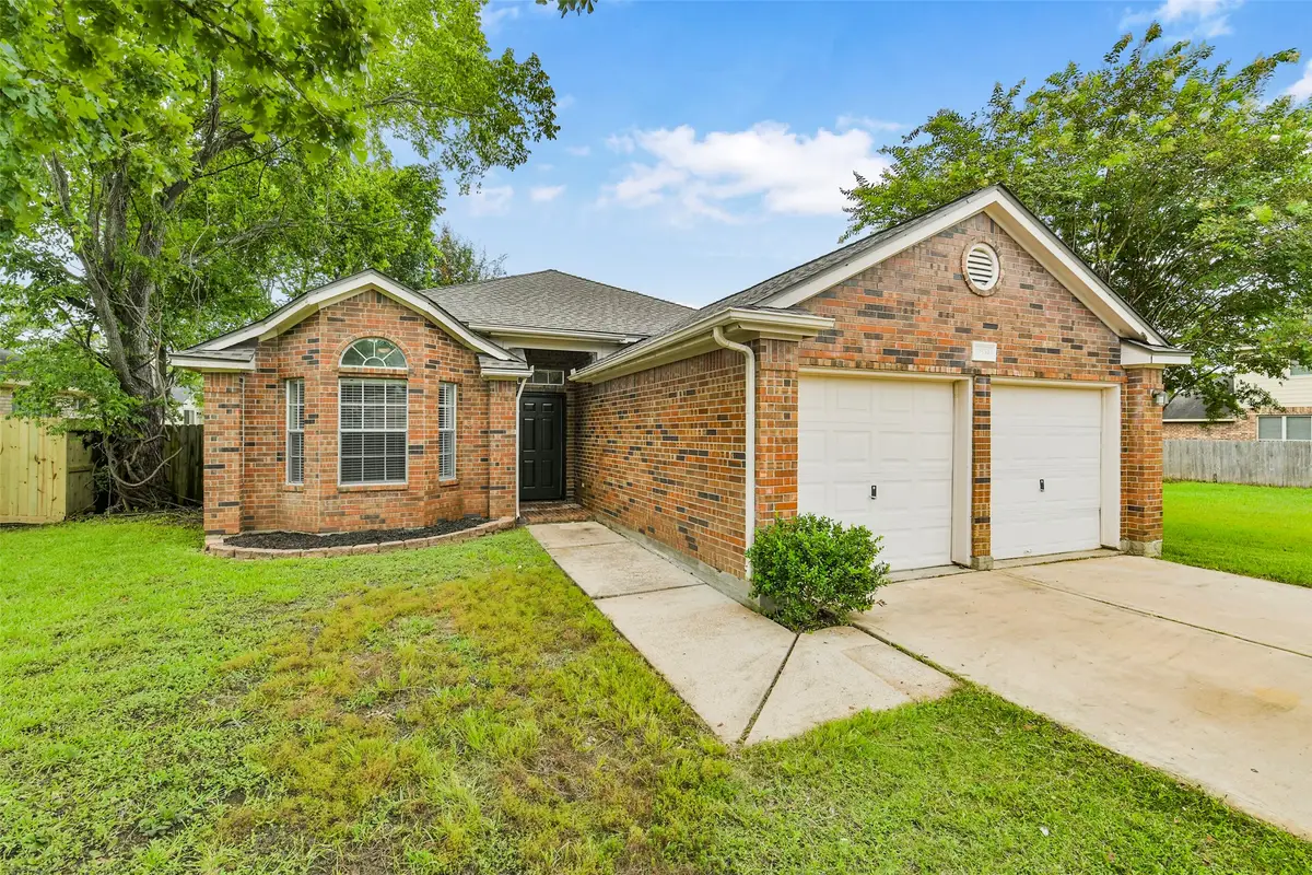 10534 Twin Circle Dr, Montgomery, TX 77356 - #1