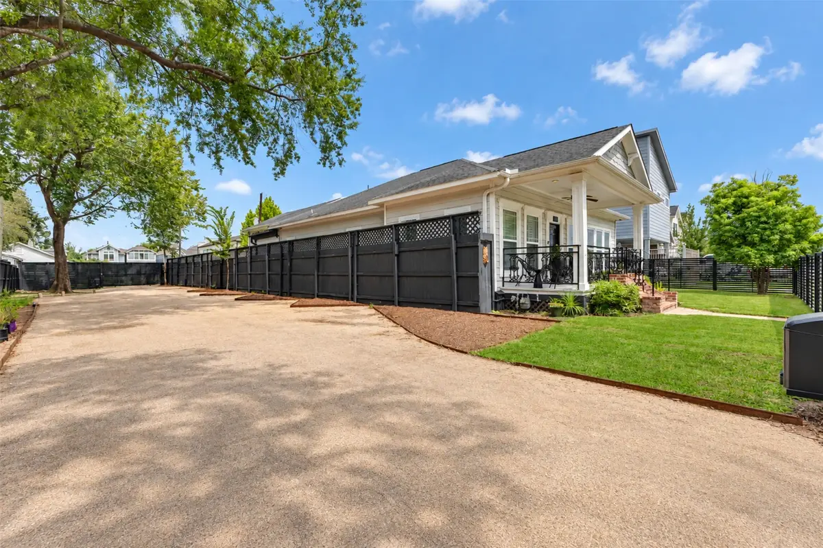 829 W 19th Street, Houston, TX 77008 - #1
