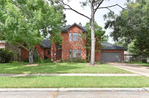 1110 Lake Estates Drive, Sugar Land, TX 77498