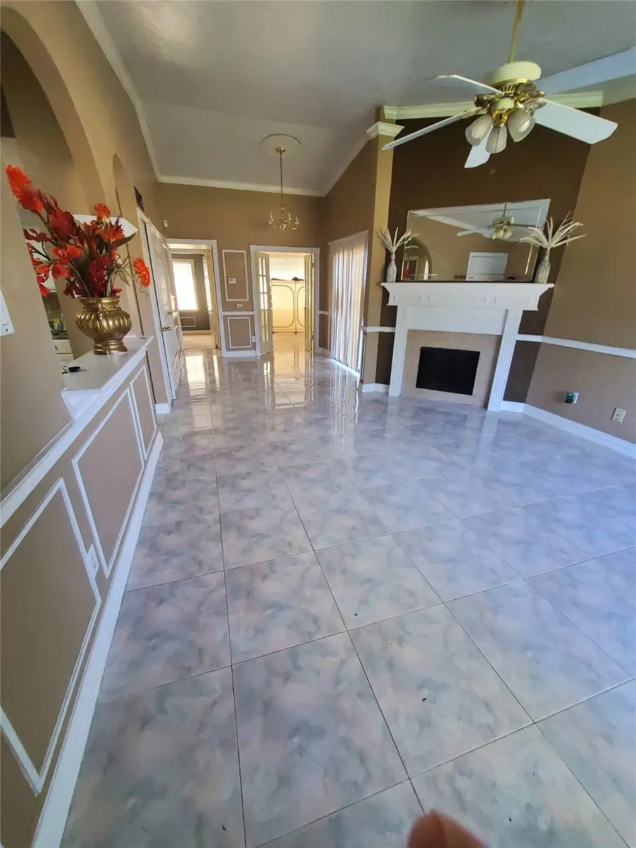 10102 Sands Trail Ct Circle, Houston, TX 77064 - Image #2