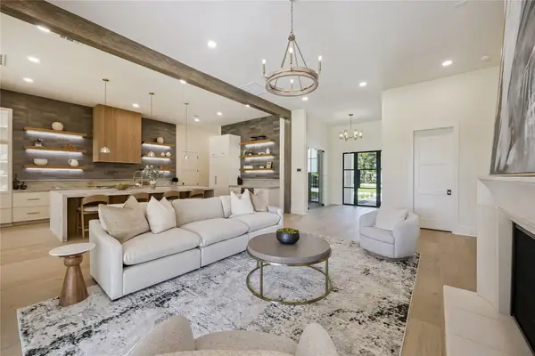 539 W 34th Street, Houston, TX 77018