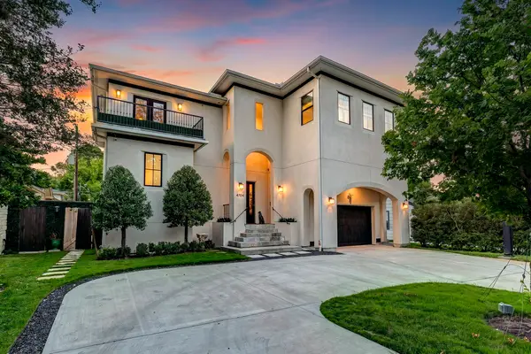 4704 Willow Street, Bellaire, TX 77401