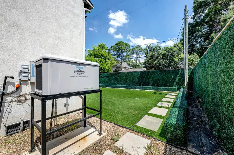4704 Willow Street, Bellaire, TX 77401 - #3