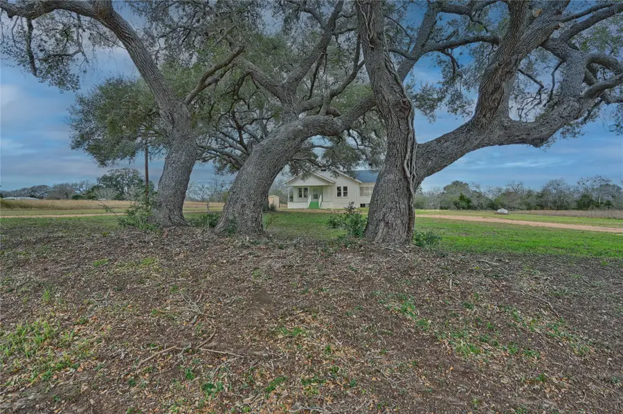 248 County Road 378, Hallettsville, TX 77964 - Image #2